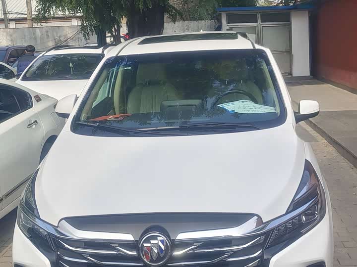 Фото 3 - Buick GL8 ES