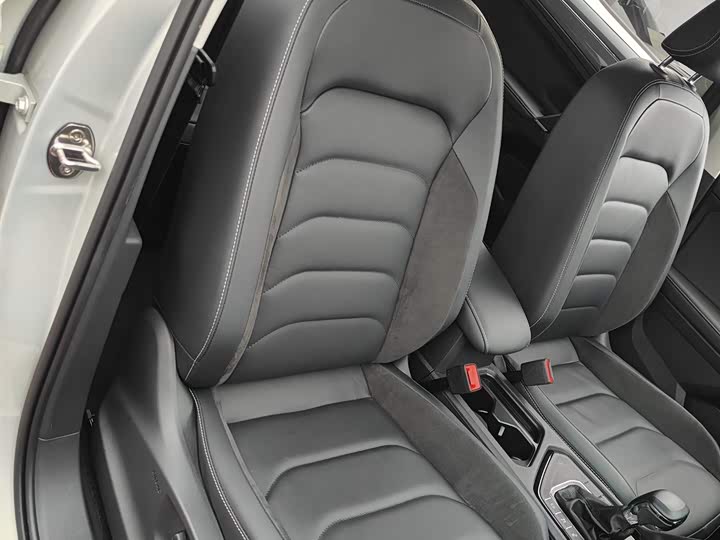 Фото 7 - Volkswagen Tiguan L Pro