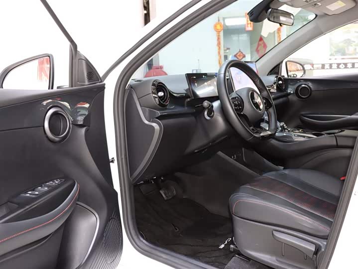 Фото 11 - BYD E2