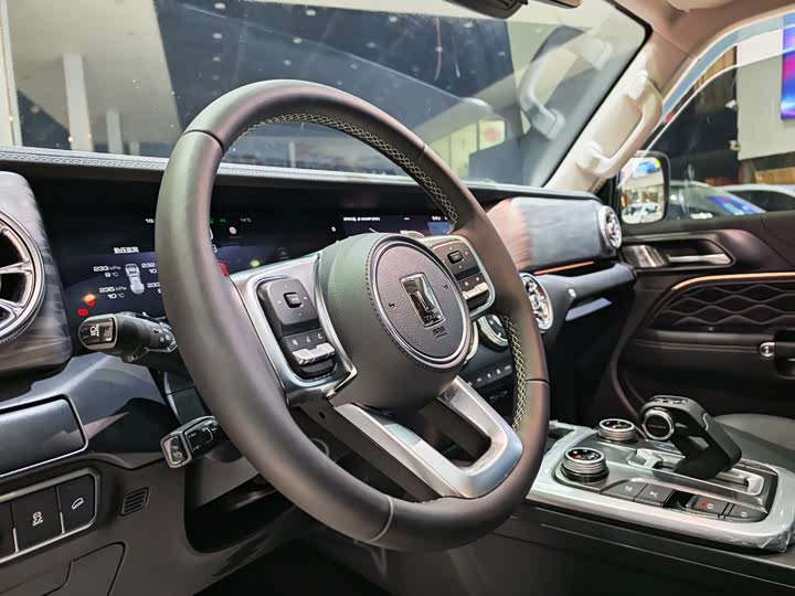 Фото 7 - Tank 300