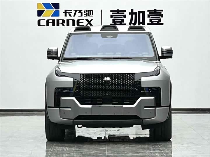 Фото 2 - BYD Yangwang U8