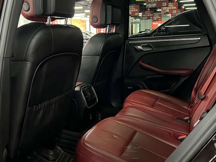 Фото 6 - Porsche Macan