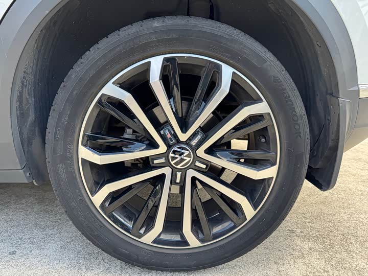 Фото 16 - Volkswagen T-Roc