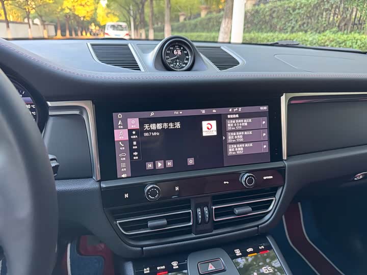 Фото 13 - Porsche Macan