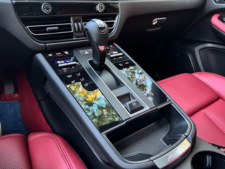 Фото 14 - Porsche Macan