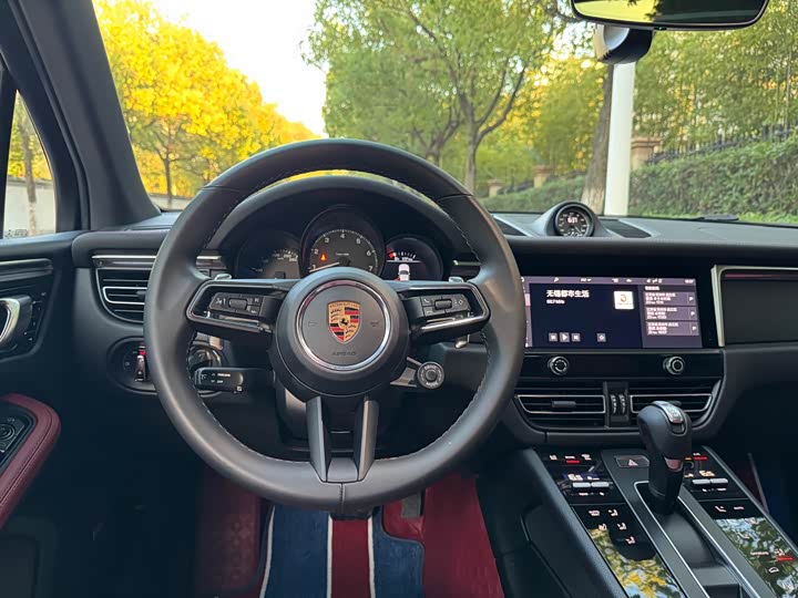 Фото 16 - Porsche Macan