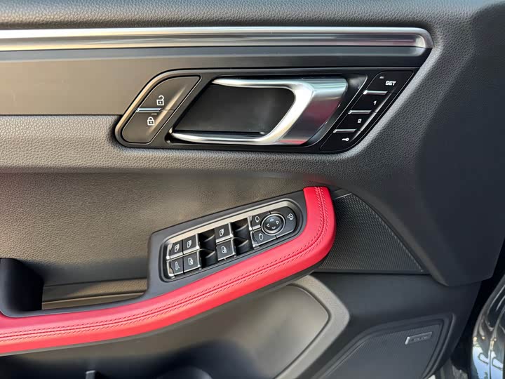 Фото 8 - Porsche Macan