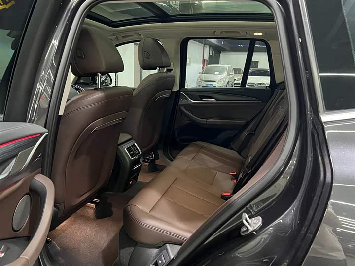 Фото 13 - BMW X3