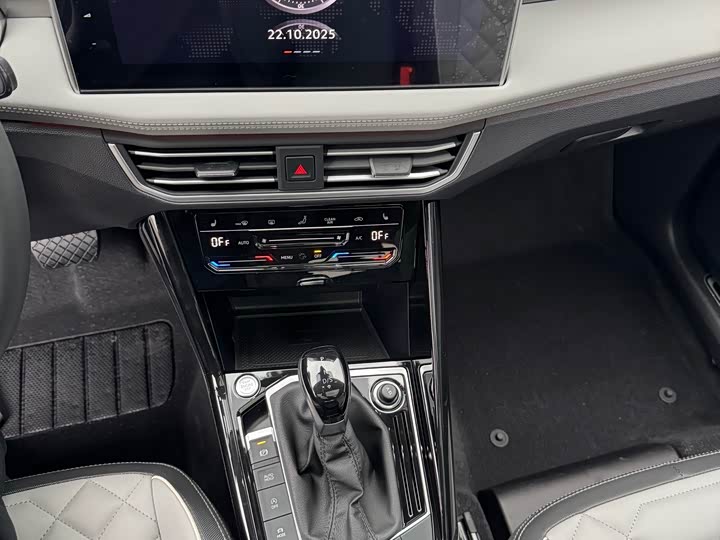 Фото 13 - Volkswagen Tayron