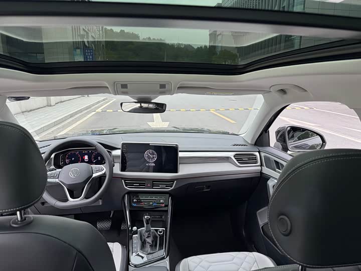 Фото 16 - Volkswagen Tayron