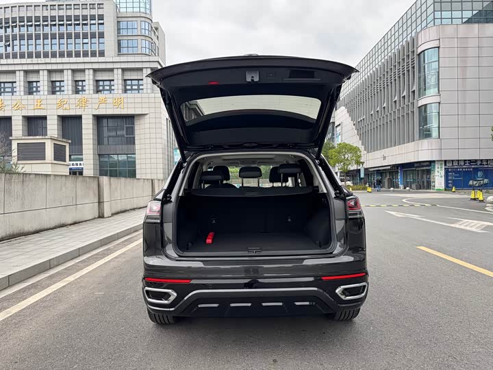 Фото 18 - Volkswagen Tayron