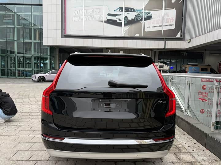 Фото 3 - Volvo XC90