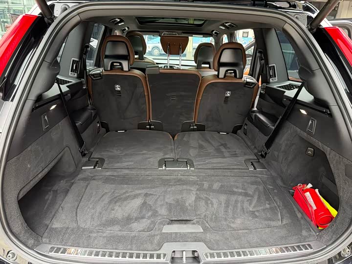 Фото 6 - Volvo XC90