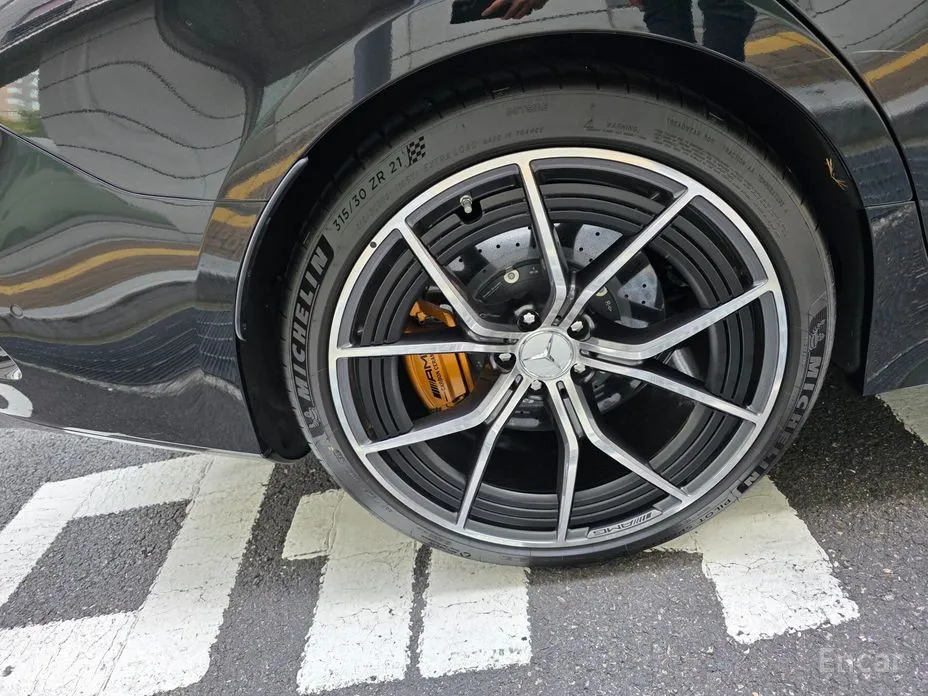 Фото 17 - Mercedes-Benz AMG GT