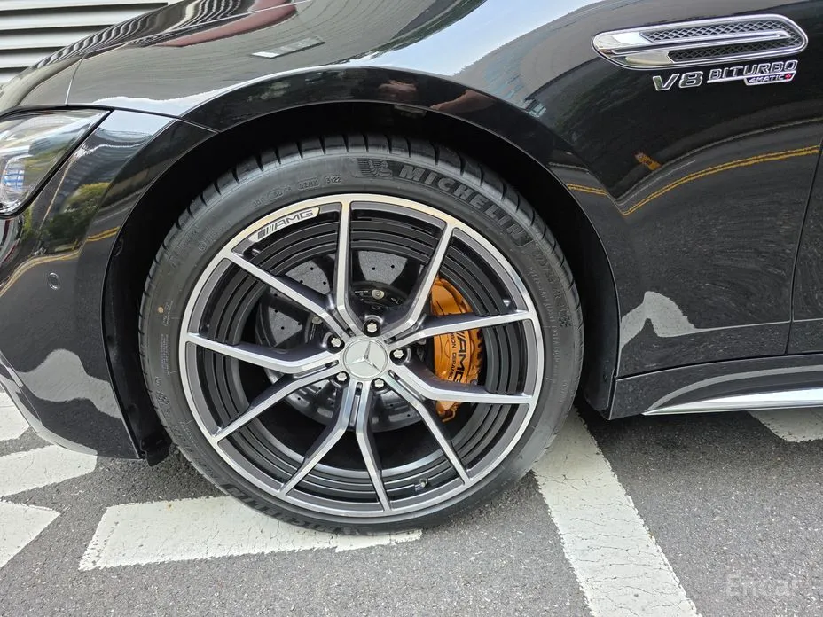 Фото 19 - Mercedes-Benz AMG GT