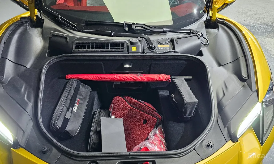 Фото 12 - Ferrari 296