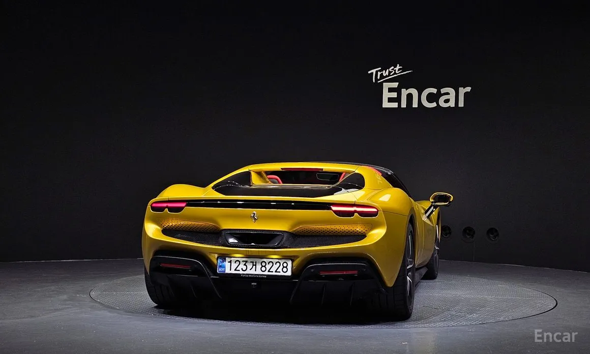 Фото 4 - Ferrari 296