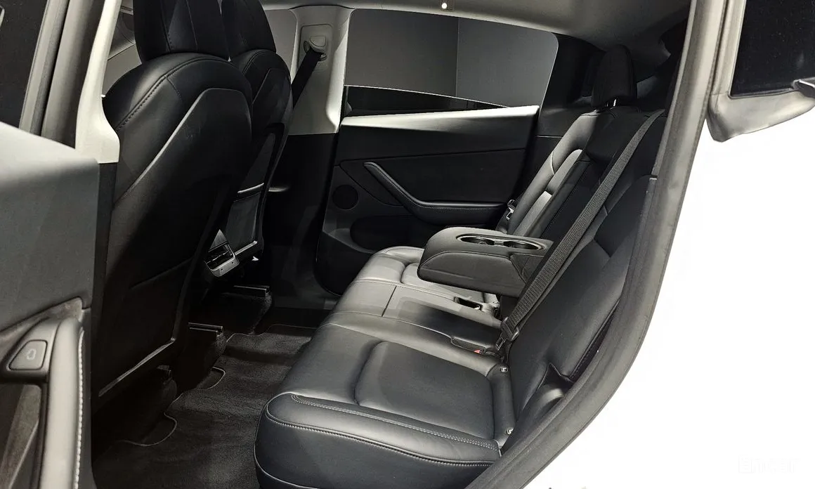 Фото 12 - Tesla Model Y