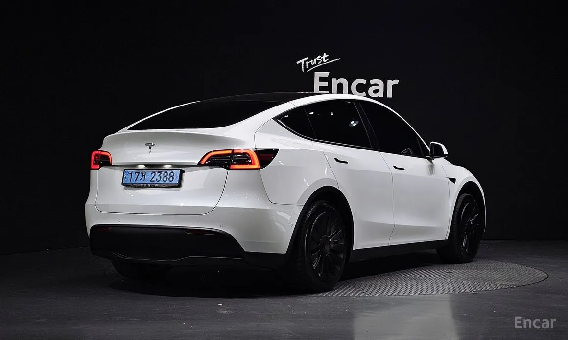 Фото 2 - Tesla Model Y