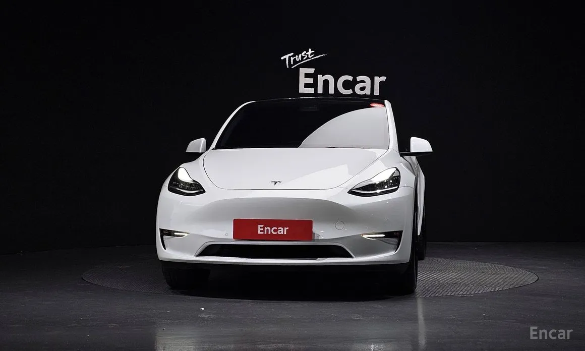 Фото 3 - Tesla Model Y