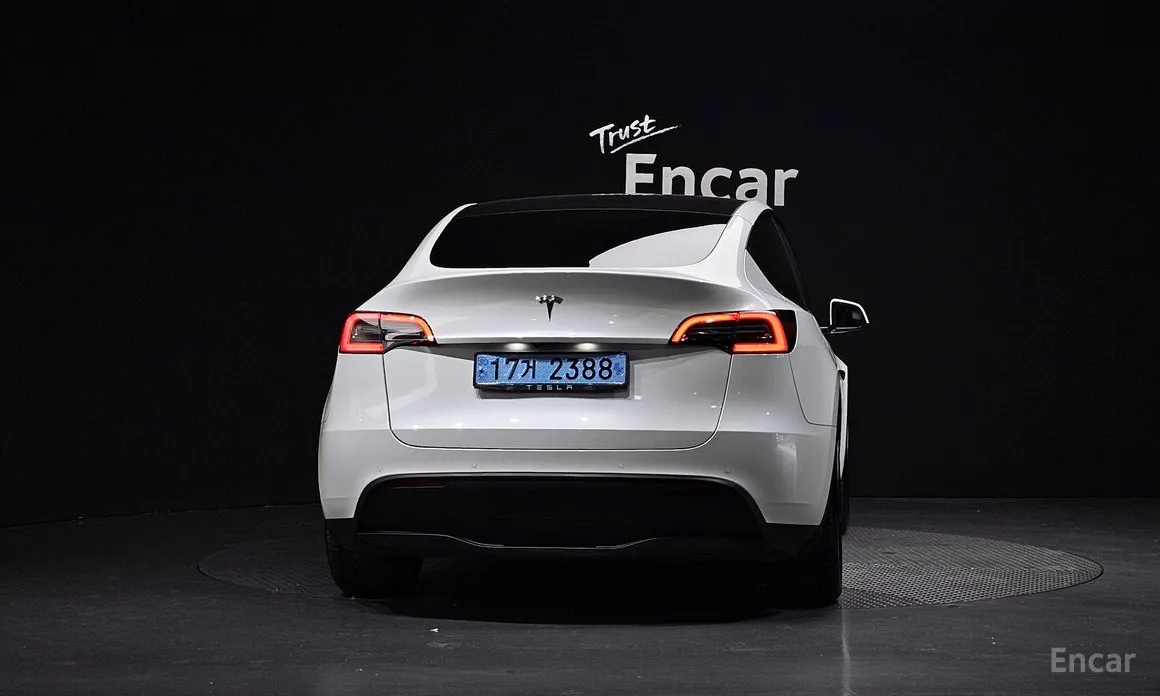 Фото 4 - Tesla Model Y