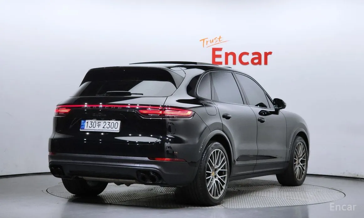 Фото 2 - Porsche Cayenne