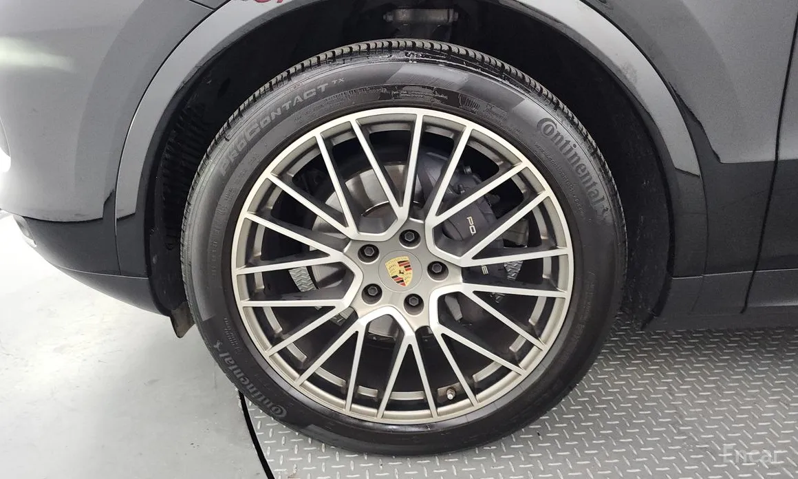 Фото 5 - Porsche Cayenne