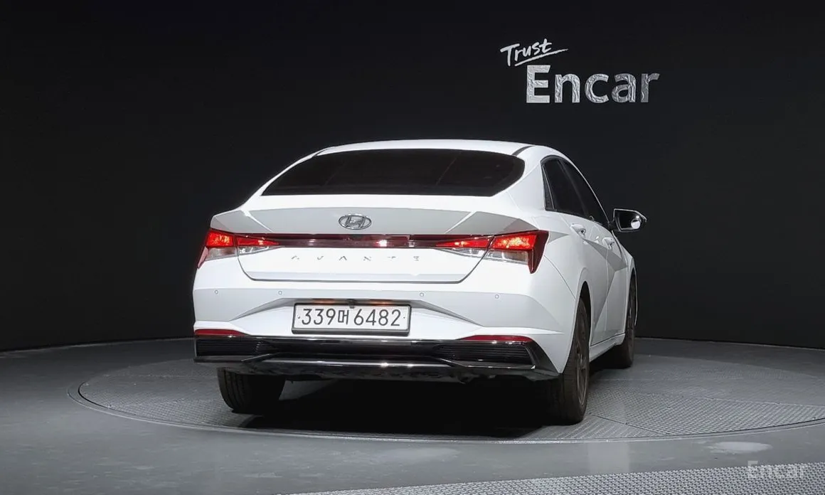 Фото 4 - Hyundai Avante