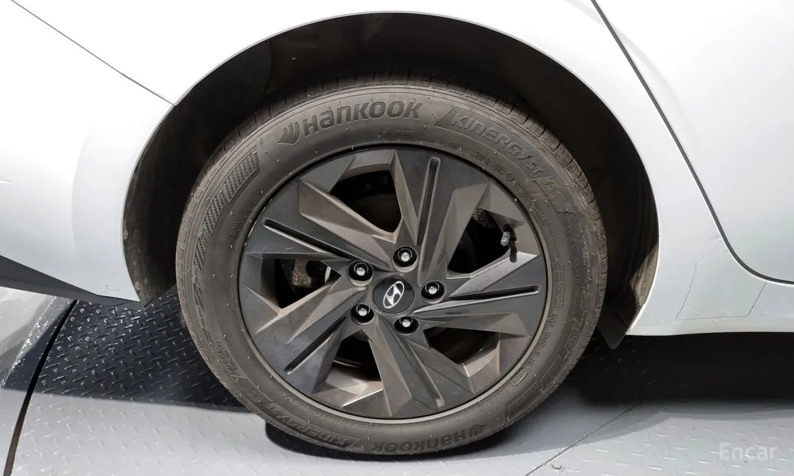 Фото 5 - Hyundai Avante