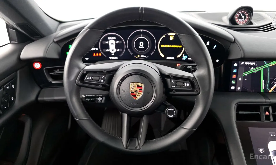 Фото 14 - Porsche Taycan