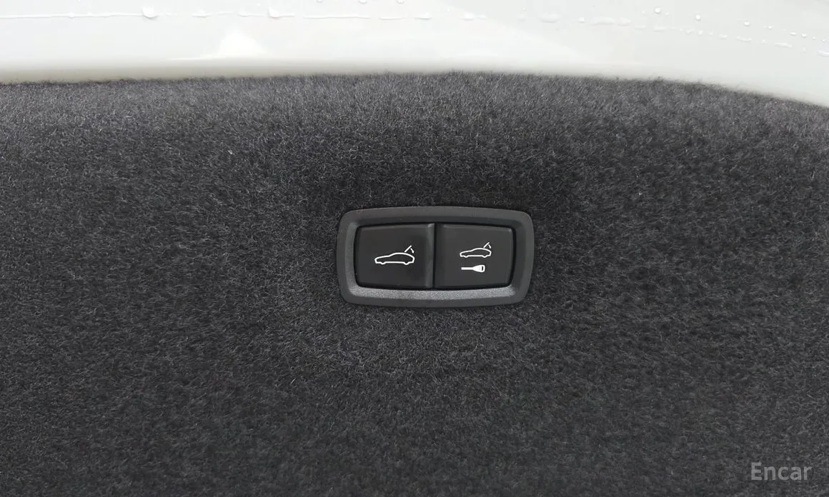 Фото 20 - Porsche Taycan