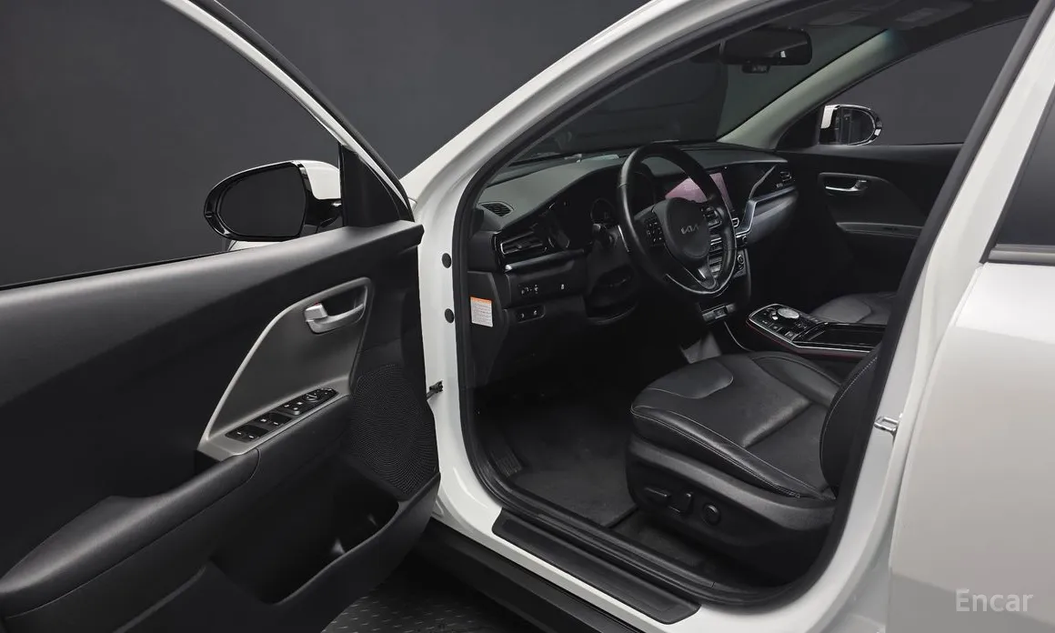 Фото 10 - Kia Niro