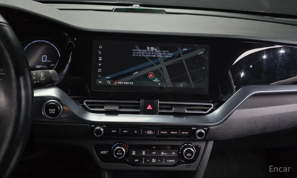 Фото 14 - Kia Niro