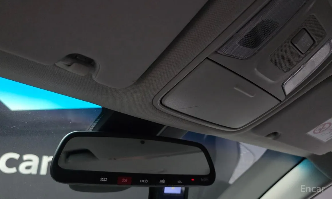 Фото 19 - Kia Niro