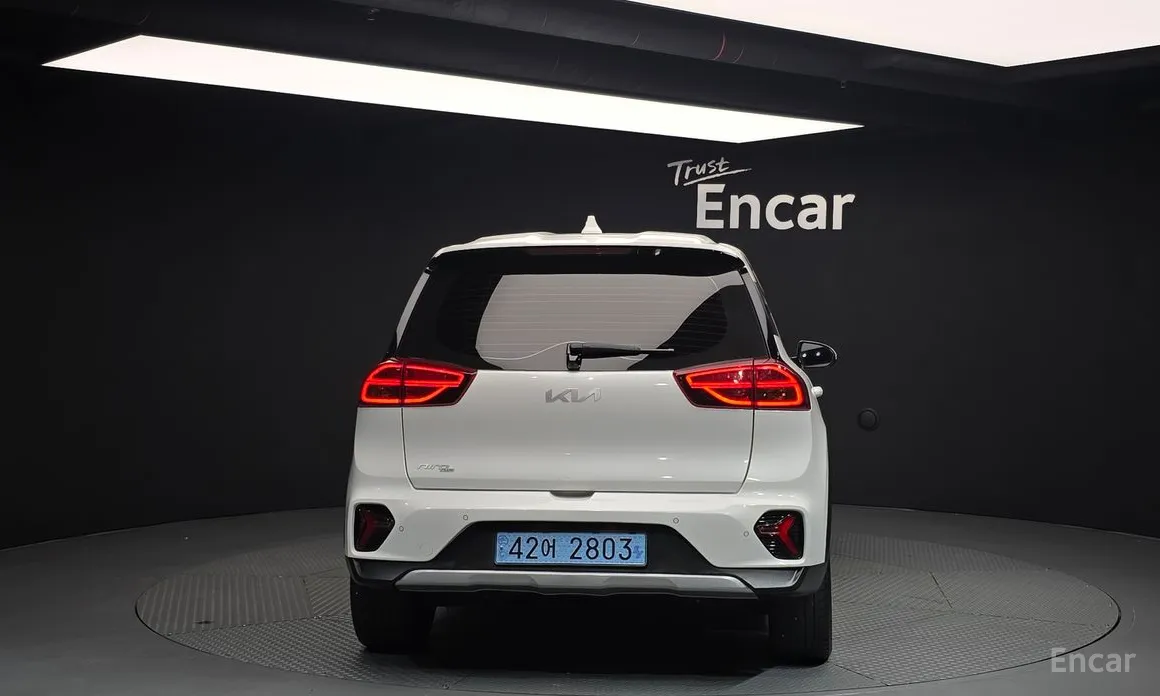 Фото 4 - Kia Niro