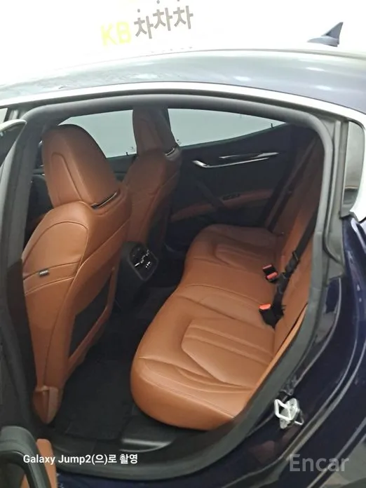 Фото 10 - Maserati Ghibli