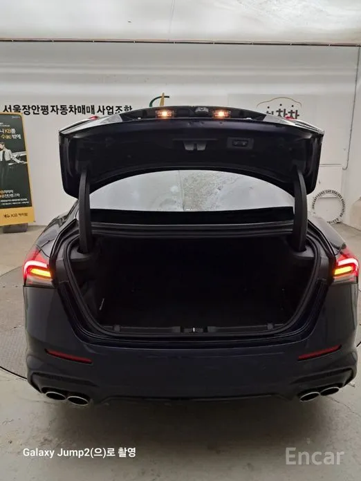 Фото 17 - Maserati Ghibli