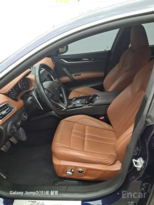 Фото 7 - Maserati Ghibli