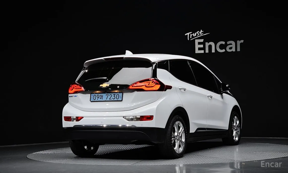 Фото 2 - Chevrolet Bolt EV