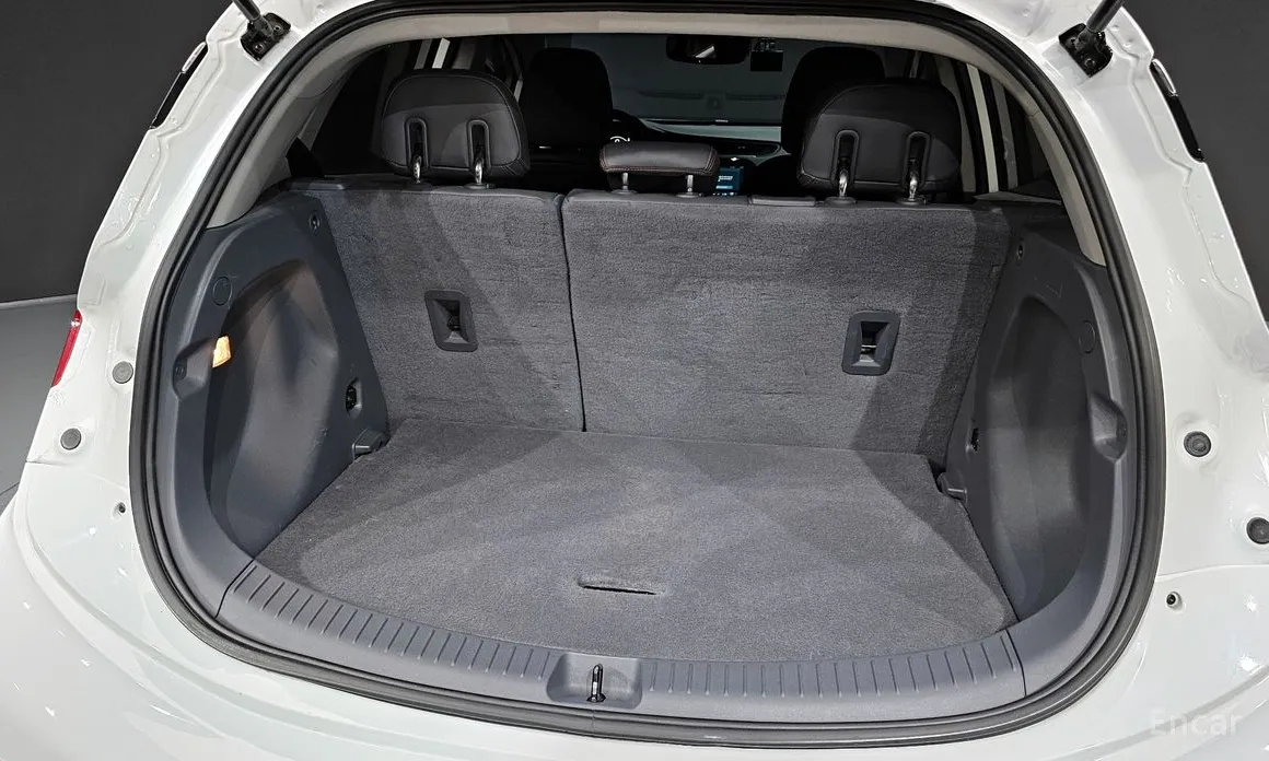 Фото 20 - Chevrolet Bolt EV