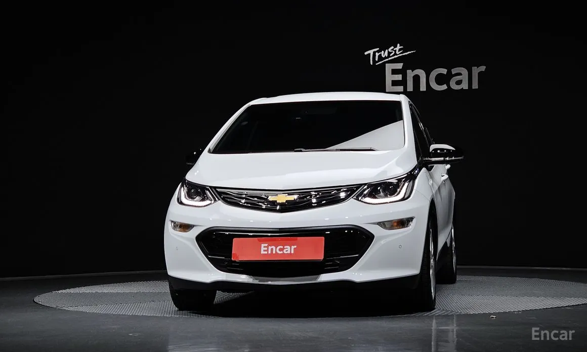 Фото 3 - Chevrolet Bolt EV