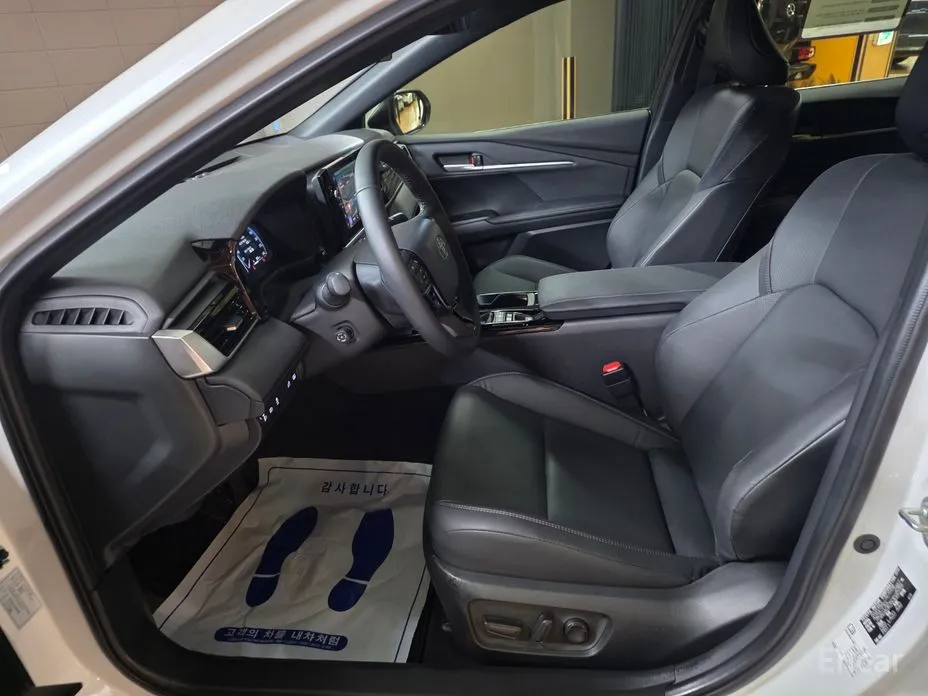 Фото 7 - Toyota Camry