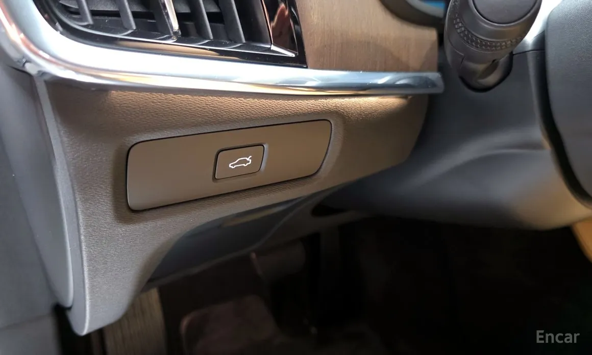 Фото 15 - Volvo S90