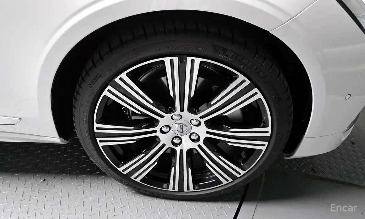 Фото 5 - Volvo S90