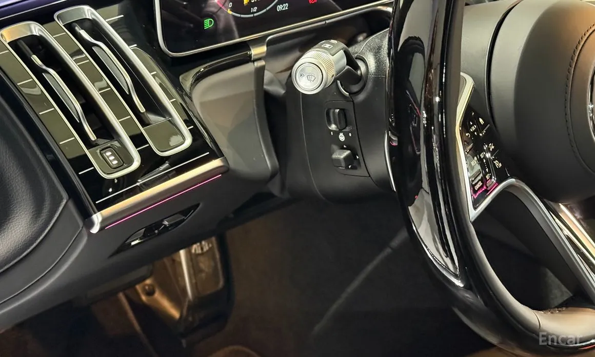 Фото 17 - Mercedes-Benz S-Class