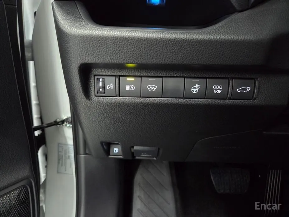 Фото 12 - Toyota RAV4