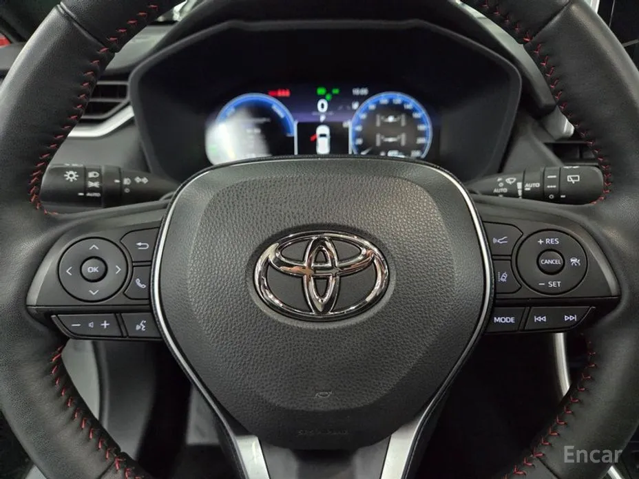 Фото 6 - Toyota RAV4