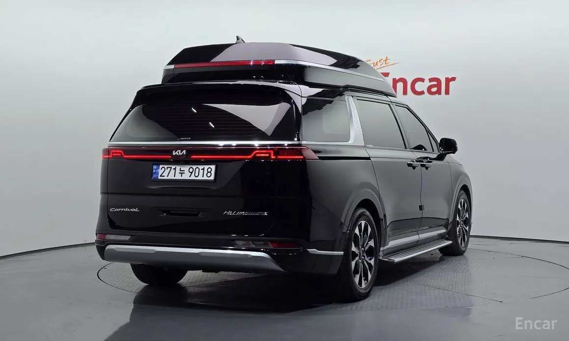 Фото 2 - Kia Carnival