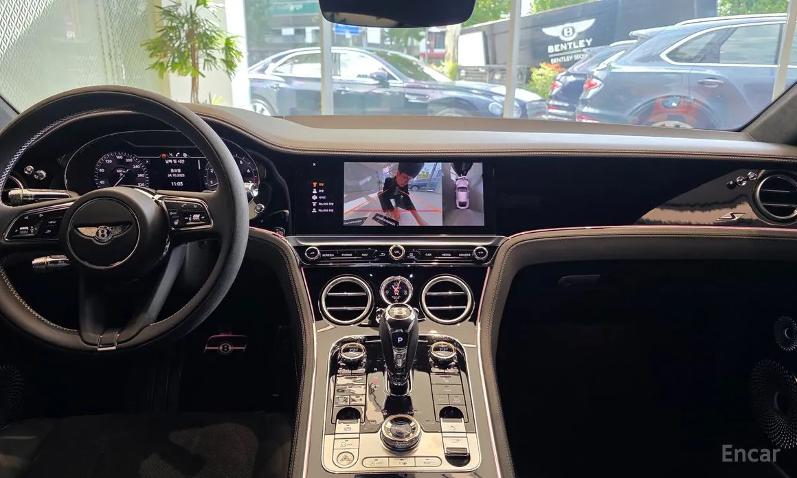 Фото 10 - Bentley Continental GT