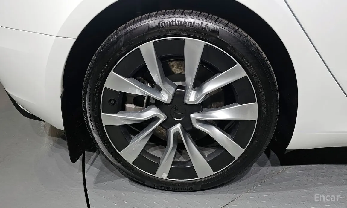 Фото 5 - Tesla Model 3